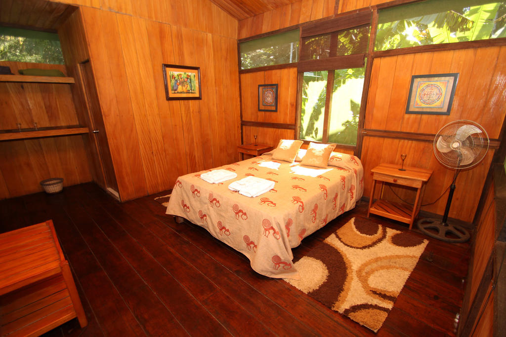Amazon Planet Hotel Tambopata Eksteriør billede